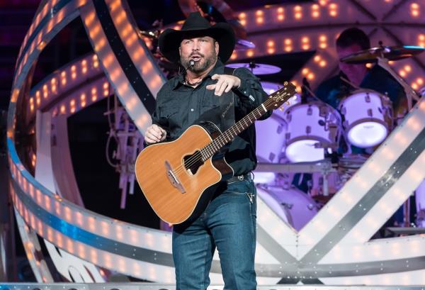 Garth Brooks performs in Philadelphia in March 2017