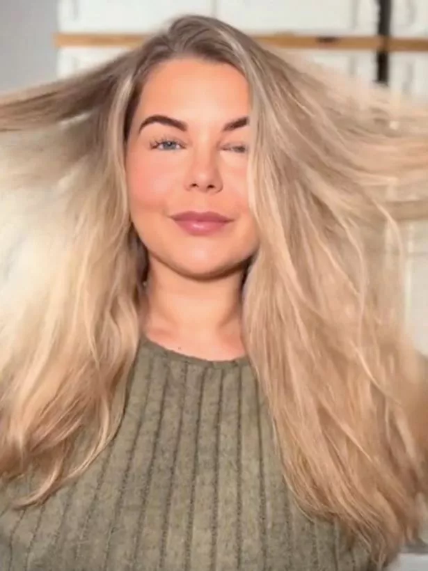 Influencer Dottie said she transformed her dull hair using the Remington tool