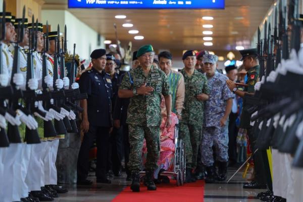 King graces groundbreaking ceremony for Al-Sultan Abdullah Mosque in Telok Melano