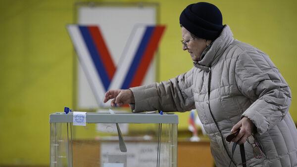 Russians cast ballots on second day of election to extend Putin’s rule